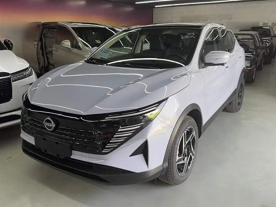 نيسان إكس-تريل 2025 فئة الشرف 2.0 لتر CVT XV+ الطراز الرائد