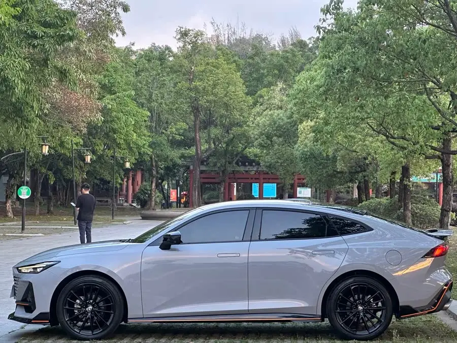 Changan UNI-V 2023 1.5T Sport Edition