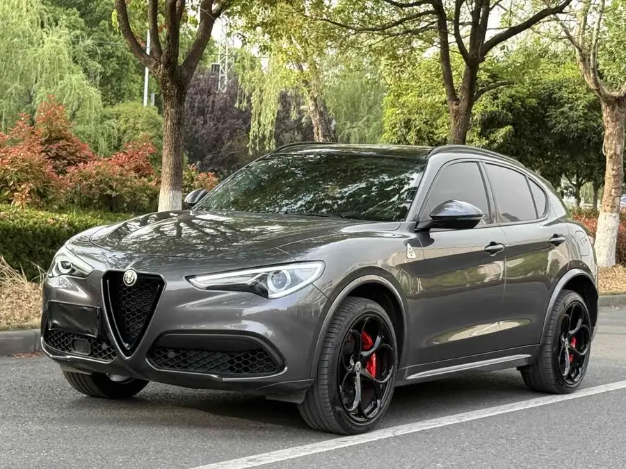 2021 Stelvio 2.0T 280HP Luxury Sport Version