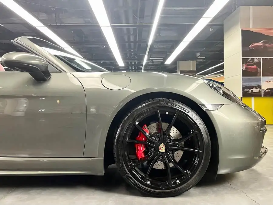 Porsche 718 2020 Model Boxster 2.0T