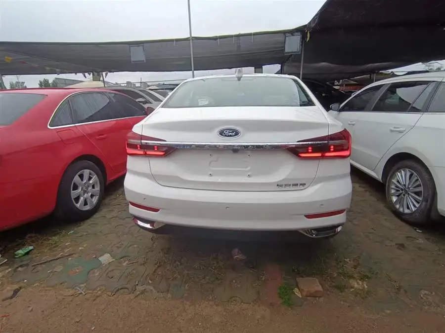 Ford Focus 2021 1.5L Automatic Golden Edition