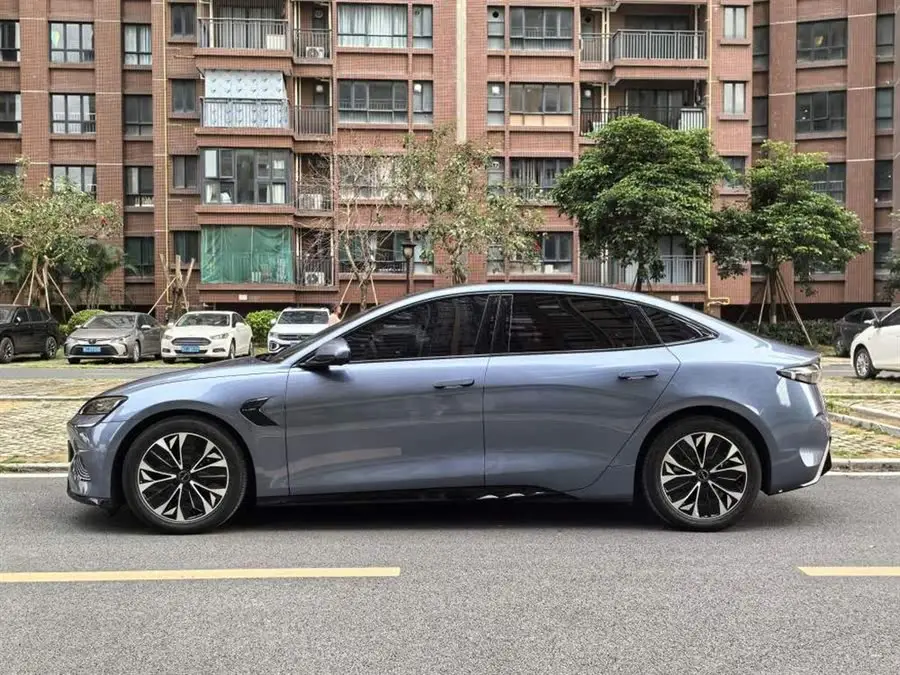 فقمة 2023 نسخة البطل 550 كم فاخرة