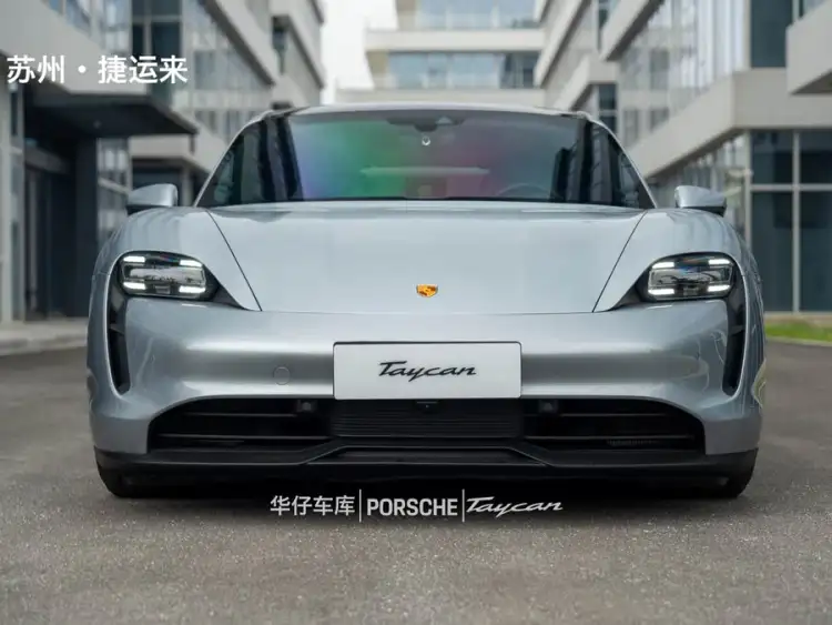 2022 Taycan