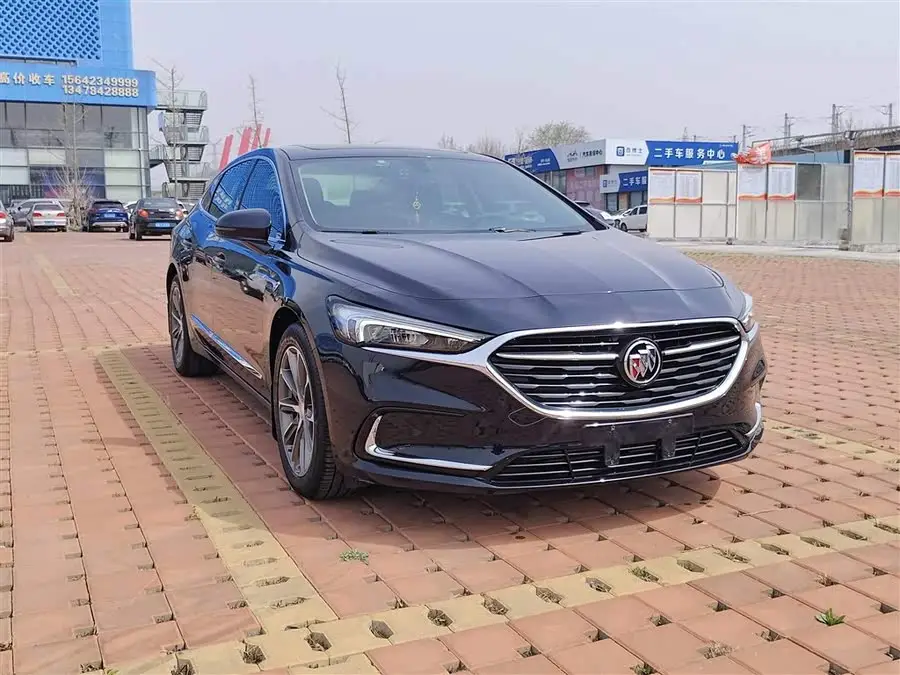 باويك لاكروس 2021 652T الفاخرة