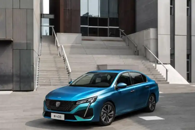 Peugeot 408