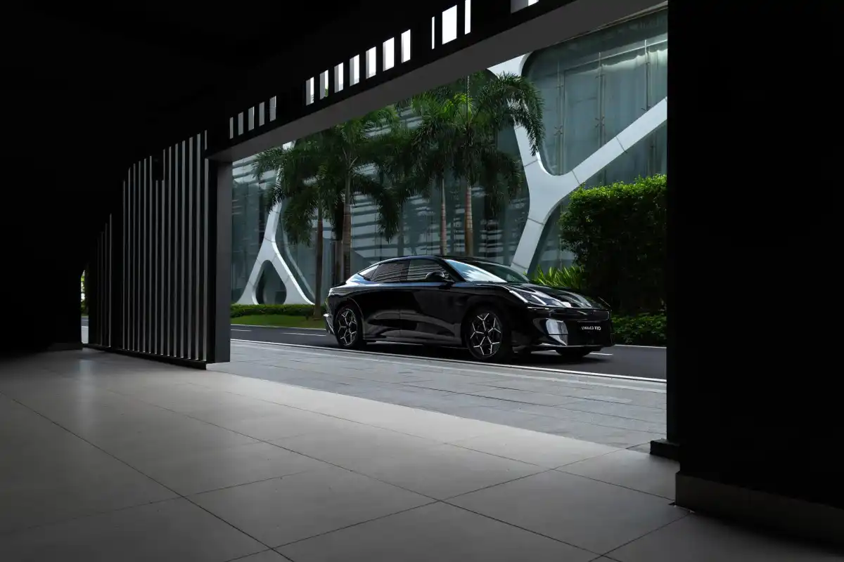 تصميم خارجي لينك آند كو Z10 2026 في الإمارات - عرض رباعي أمامي
