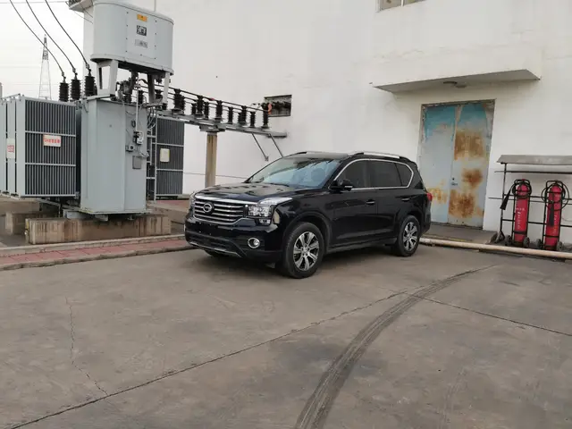 اشتريت سيارة GAC ترامشي GS7 ذات الدفع الثنائي الفاخرة والذكية، هل لا يوجد مكان لتعديل ارتفاع المصابيح الأمامية يدويًا؟ وأيضًا غطاء خزان الوقود لا يفتح، كان يمكن فتحه في البداية والآن عند الضغط على زر غطاء الخزان لا يستجيب، ما المشكلة؟