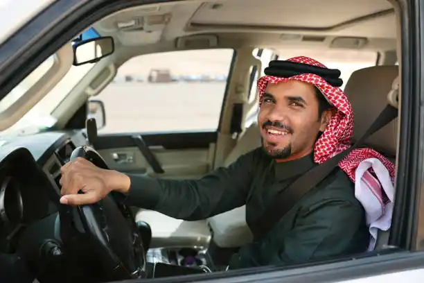 ميتسوبيشي إكسباندر vs تويوتا فيلوز 2025:دليل المقارنة الذكي