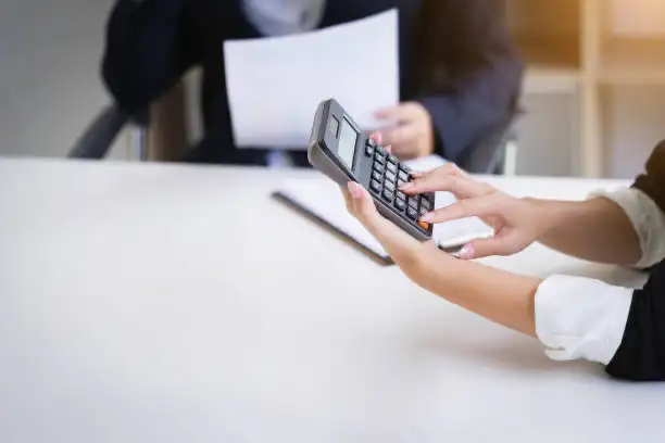 دليل شراء BMW M5 Sedan مستعملة في الإمارات العربية المتحدة