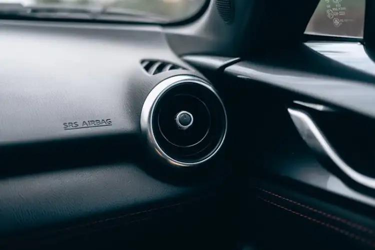 أفضل سيارة في دبي: الدليل النهائي تختار بحكمة