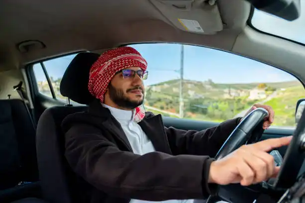 فيراري كاليفورنيا 2024:كل ما تحتاج معرفته عن السيّارة الأسطورية