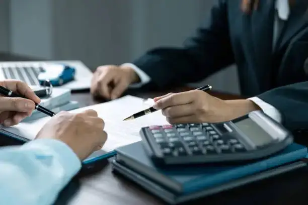 بطارية نيسان ماكسيما 2025:دليل شامل للصيانة والاستبدال