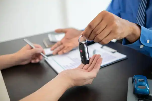 ميني كونتري مان: تجربة قيادة مميزة لعشاق السيارات المدمجة