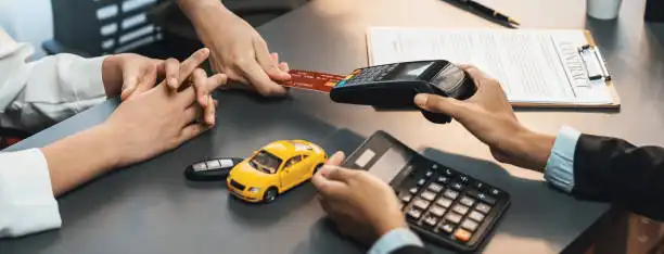 دليل JAC J7 2023: المميزات والرؤى للمشترين