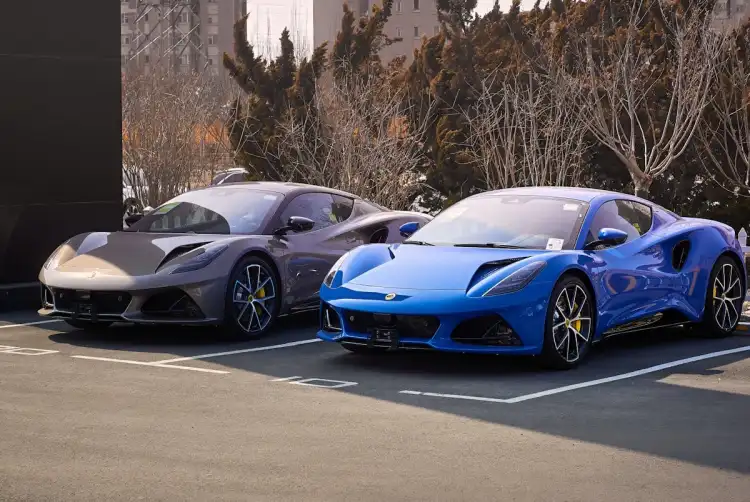 جيب جراند شيروكي 2014: استعراض شامل ومواصفات مميزة