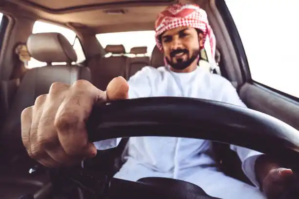 ديفندر SUV 2025 - دليل كامل للتصميم والأداء