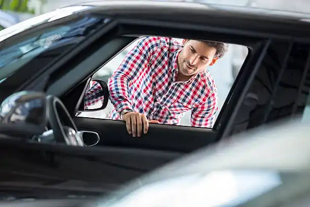 تذهب بك إلى دليل: تويوتا كامري 2014