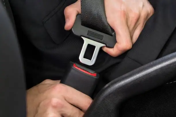 بورش دبي:دليلك الشامل لامتلاك واستئجار السيارات الفاخرة