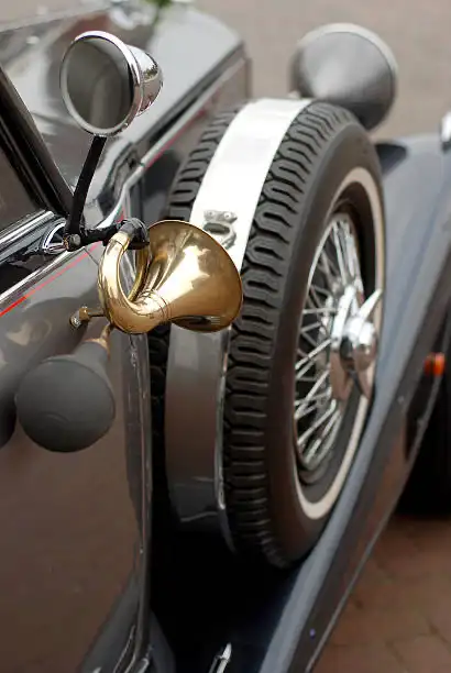 بولسار 180 سعر في الإمارات العربية المتحدة: كل ما تحتاج إلى معرفته